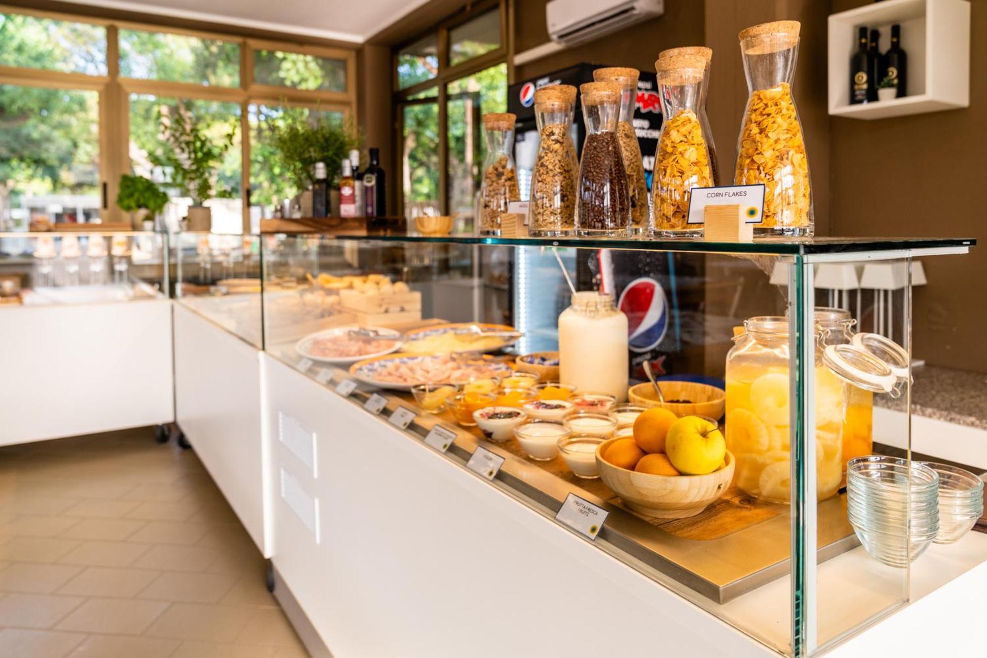Club Del Sole Viareggio Family Collection Hotel Torre del Lago Puccini Exterior photo